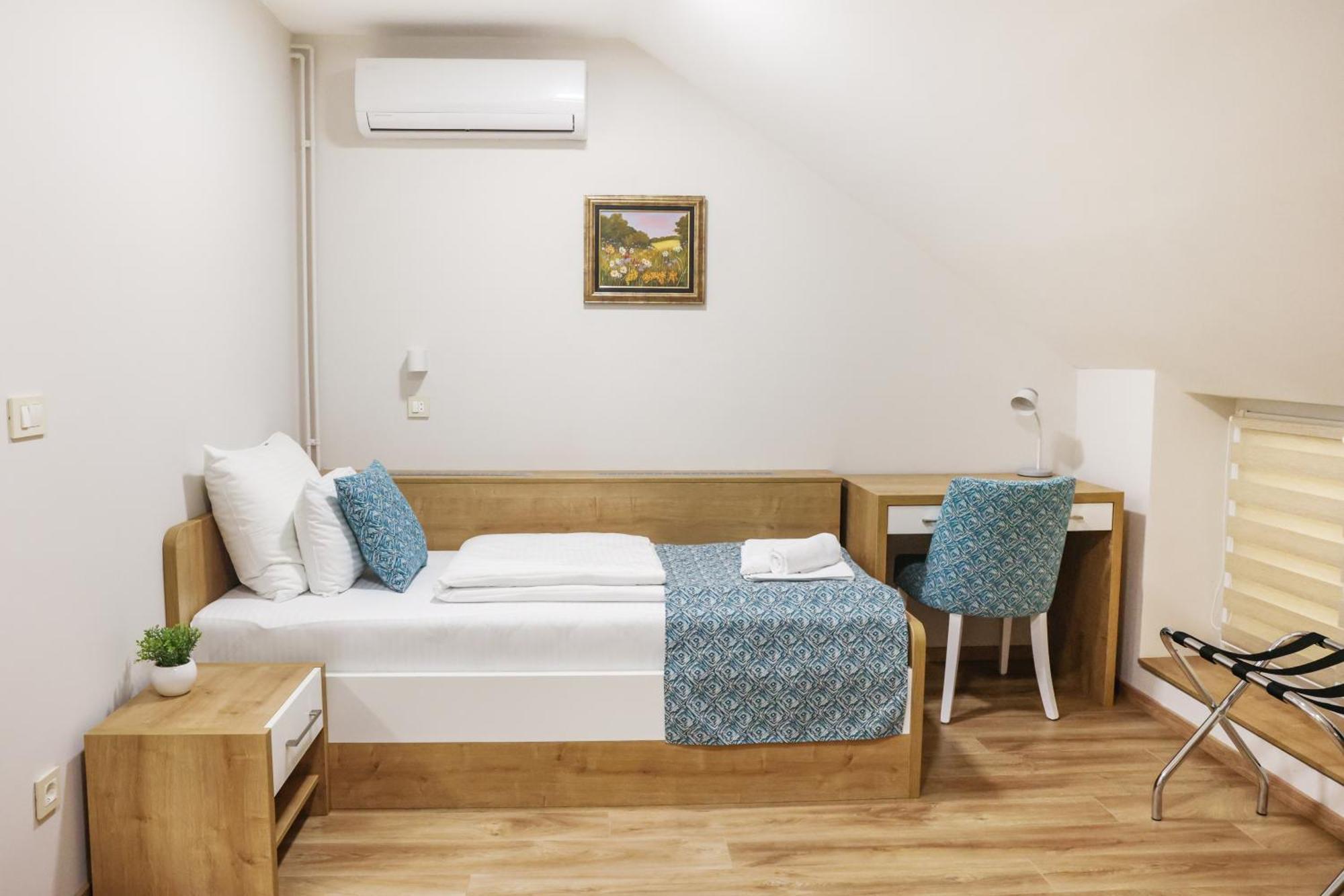 Grand Park Rooms & Apartments Cacak Ngoại thất bức ảnh