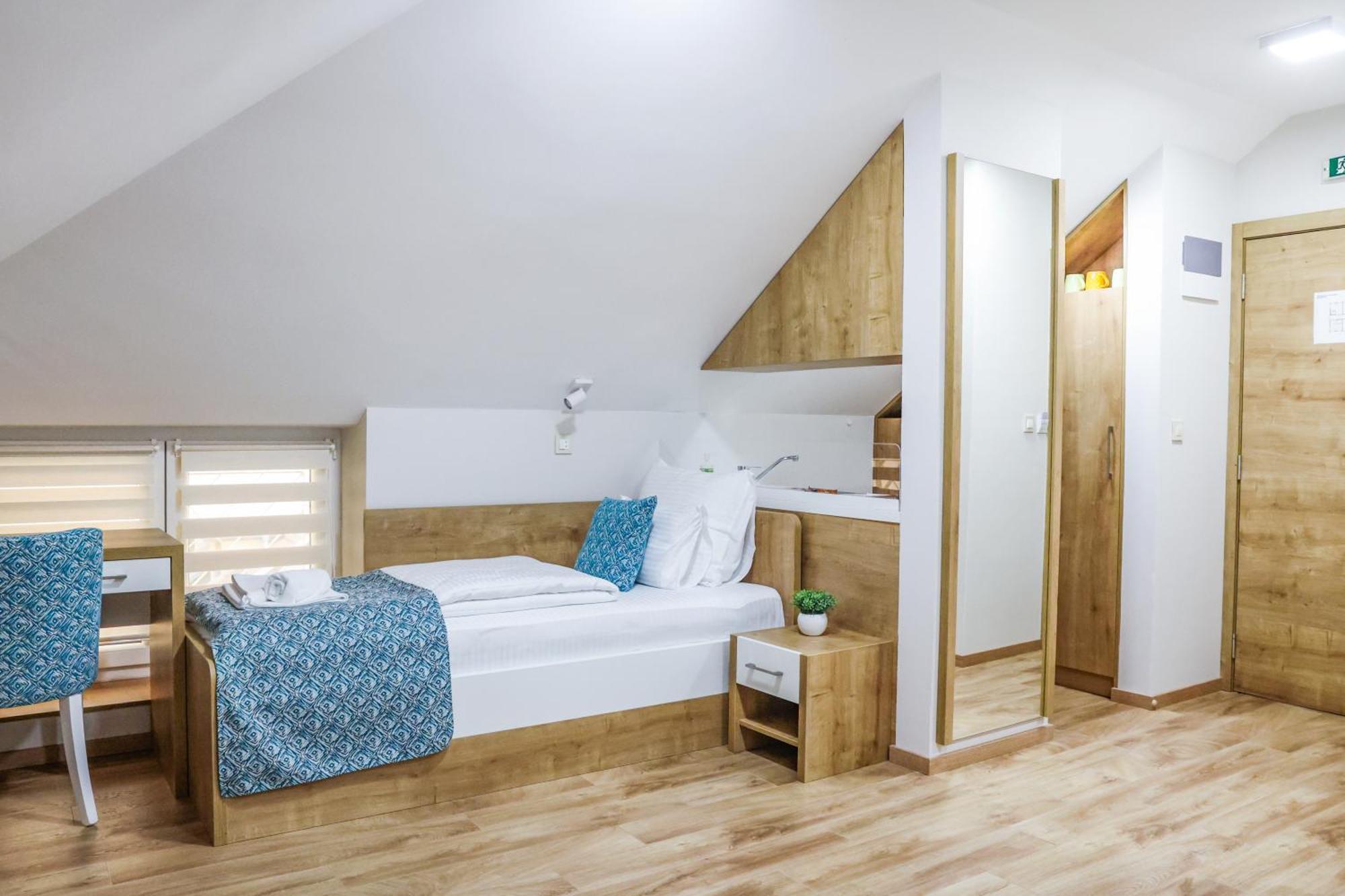 Grand Park Rooms & Apartments Cacak Ngoại thất bức ảnh