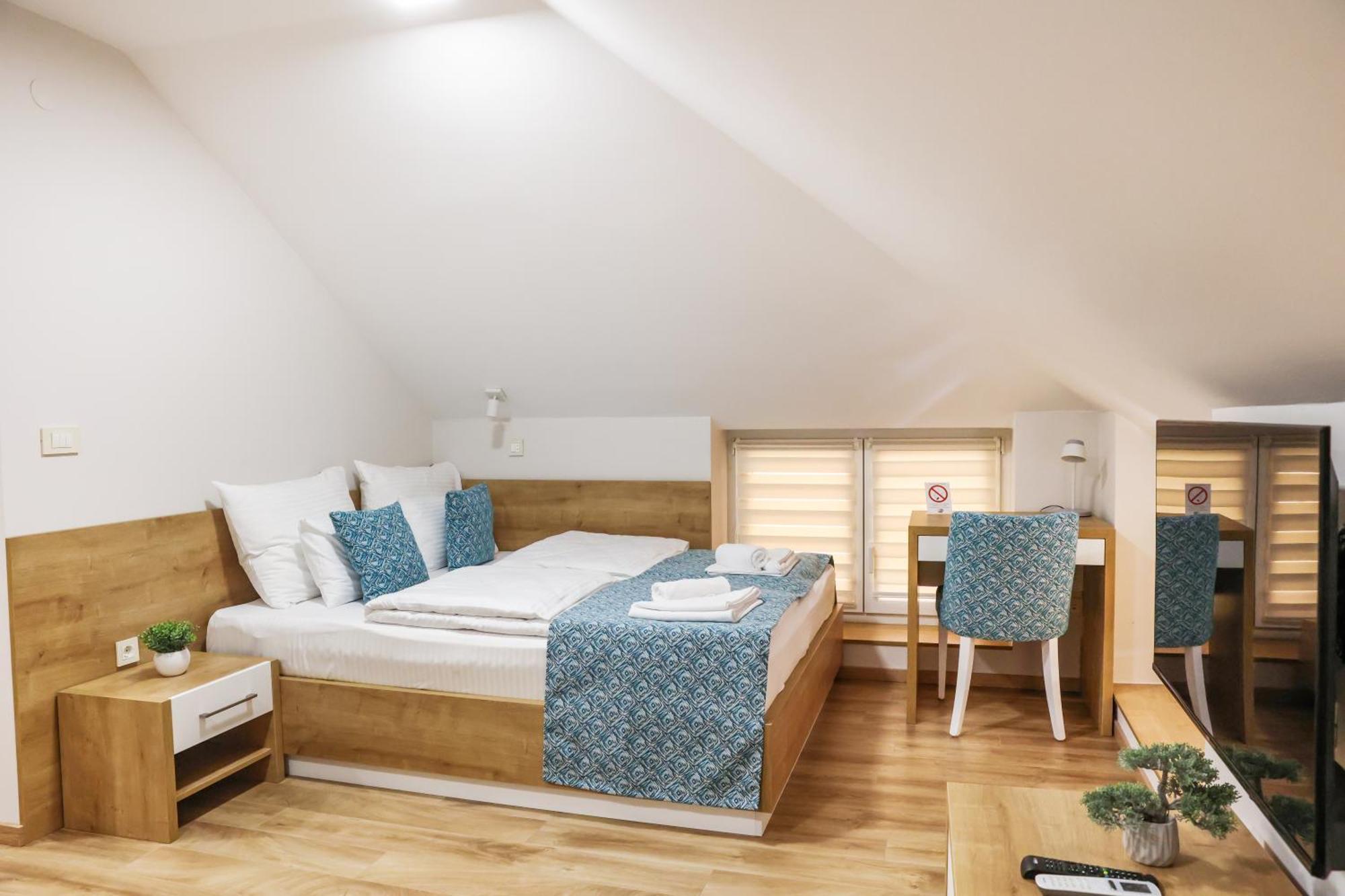 Grand Park Rooms & Apartments Cacak Ngoại thất bức ảnh