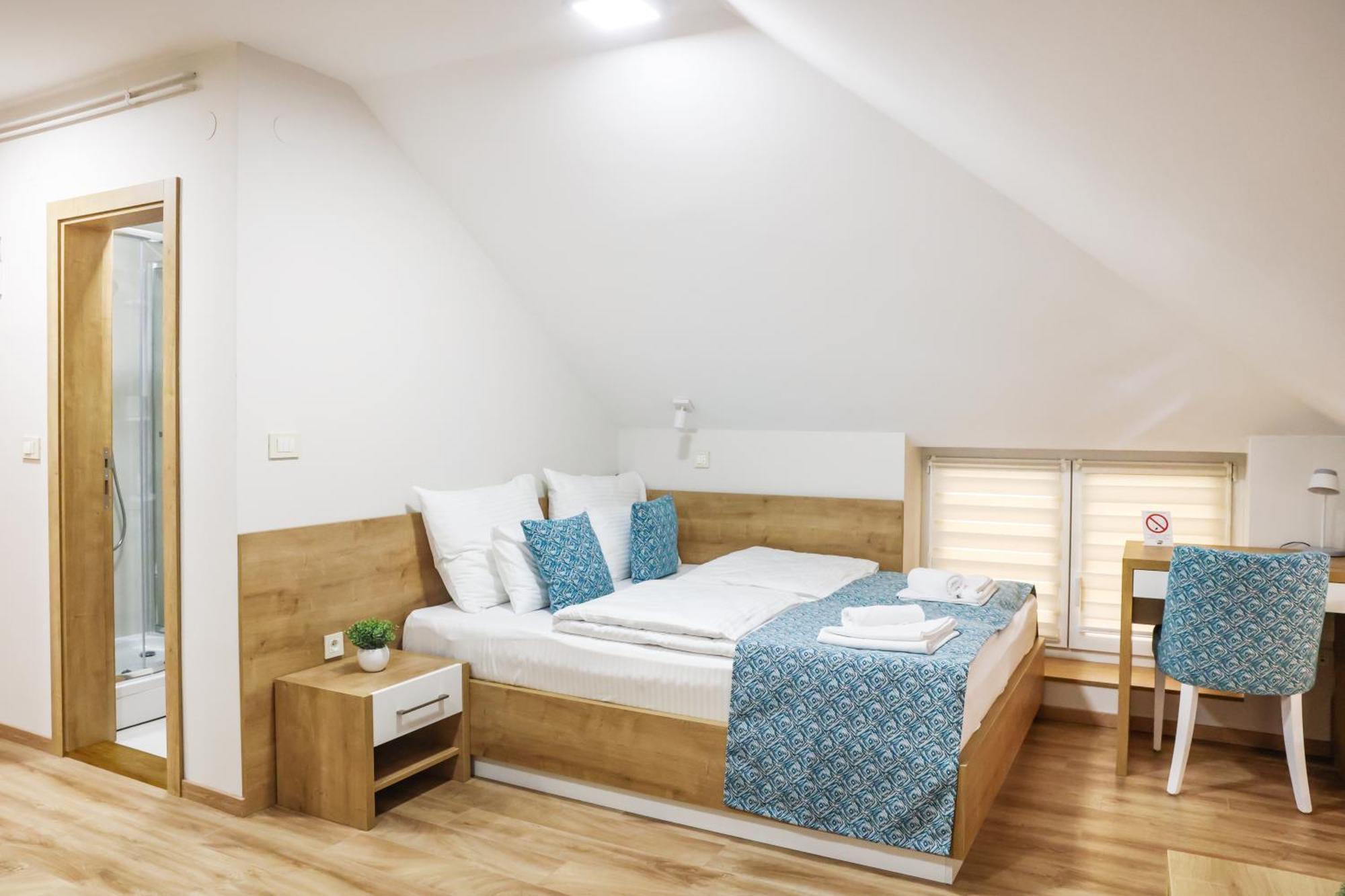 Grand Park Rooms & Apartments Cacak Ngoại thất bức ảnh