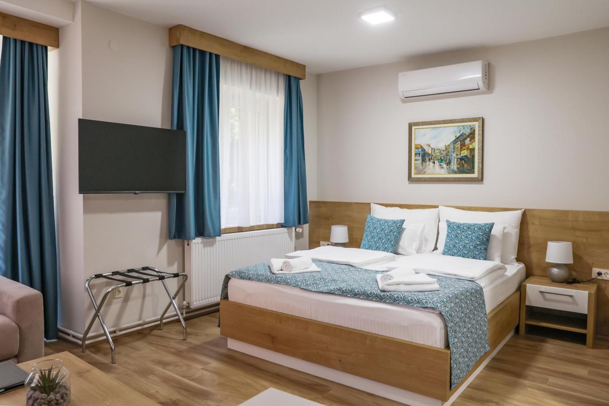 Grand Park Rooms & Apartments Cacak Ngoại thất bức ảnh