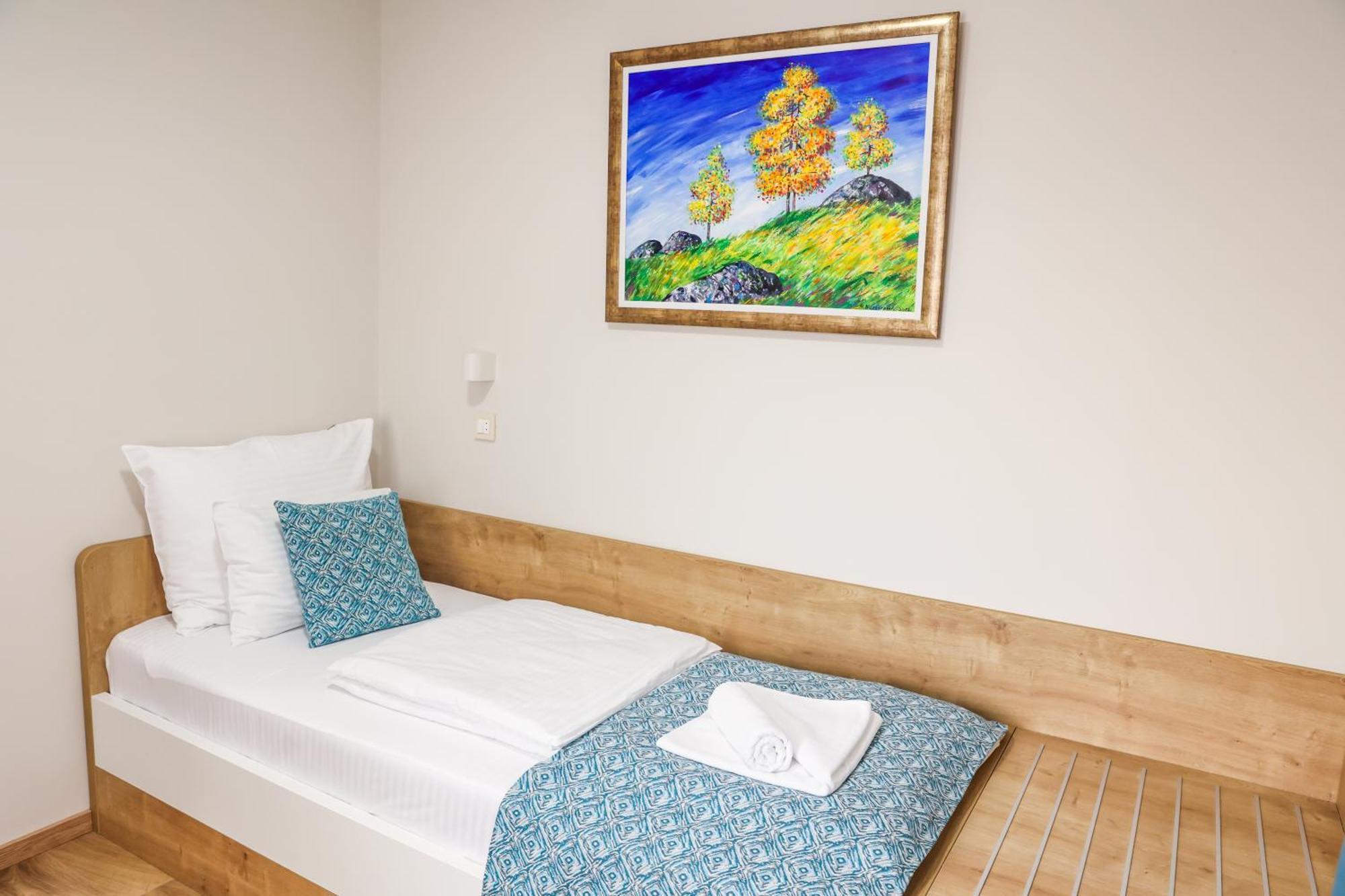 Grand Park Rooms & Apartments Cacak Ngoại thất bức ảnh
