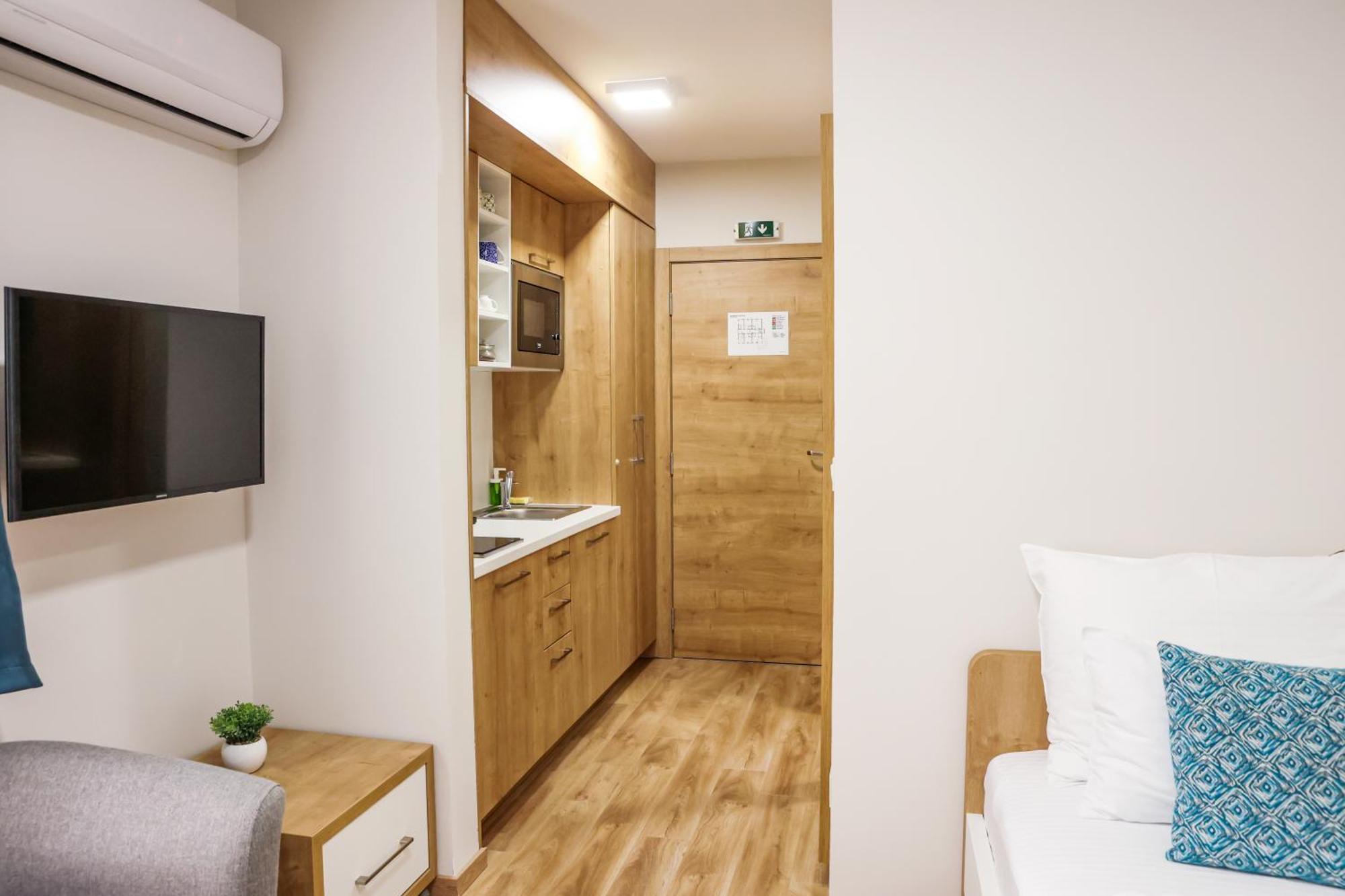Grand Park Rooms & Apartments Cacak Ngoại thất bức ảnh