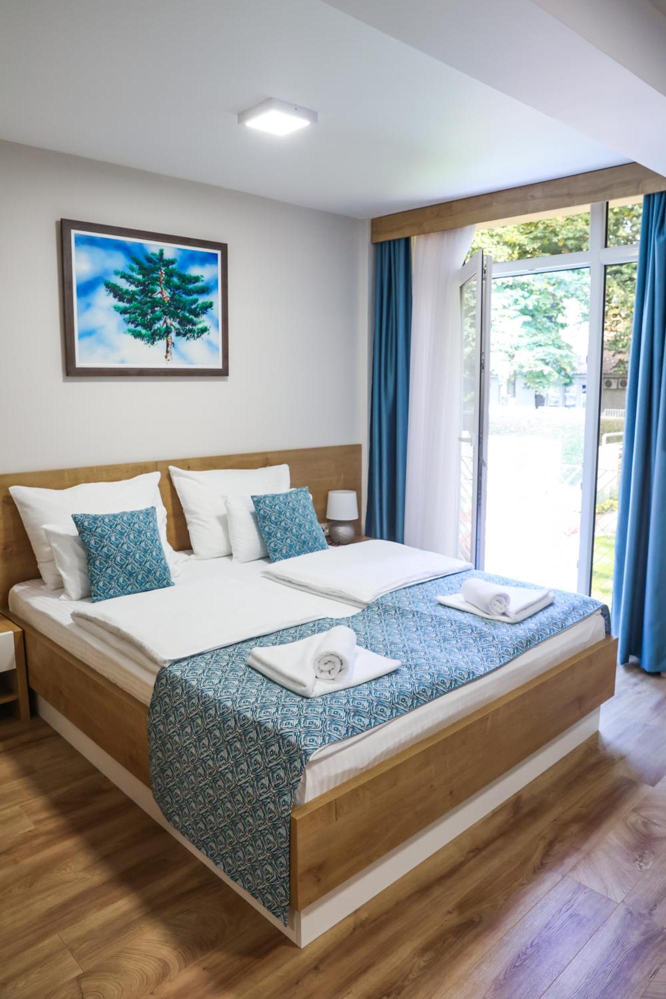 Grand Park Rooms & Apartments Cacak Ngoại thất bức ảnh