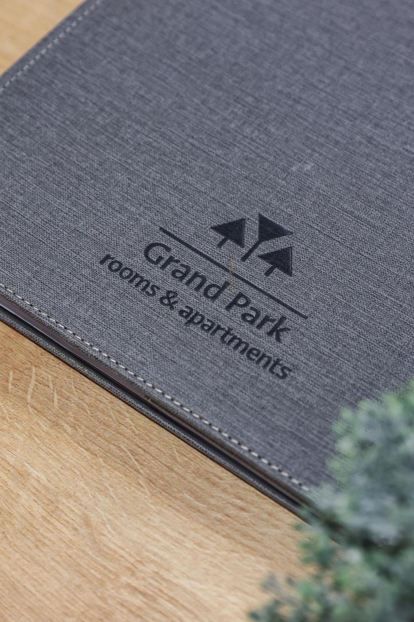 Grand Park Rooms & Apartments Cacak Ngoại thất bức ảnh